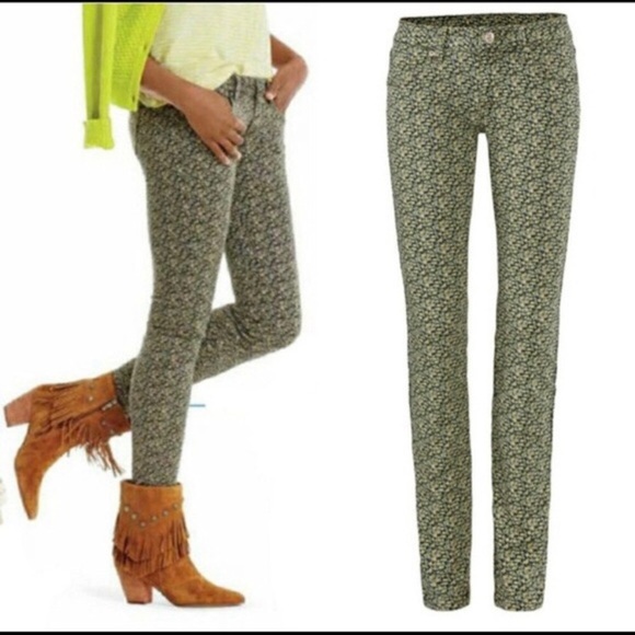 Cabi size 6 printed skinny denim jeans style# 5083 - Picture 3 of 10